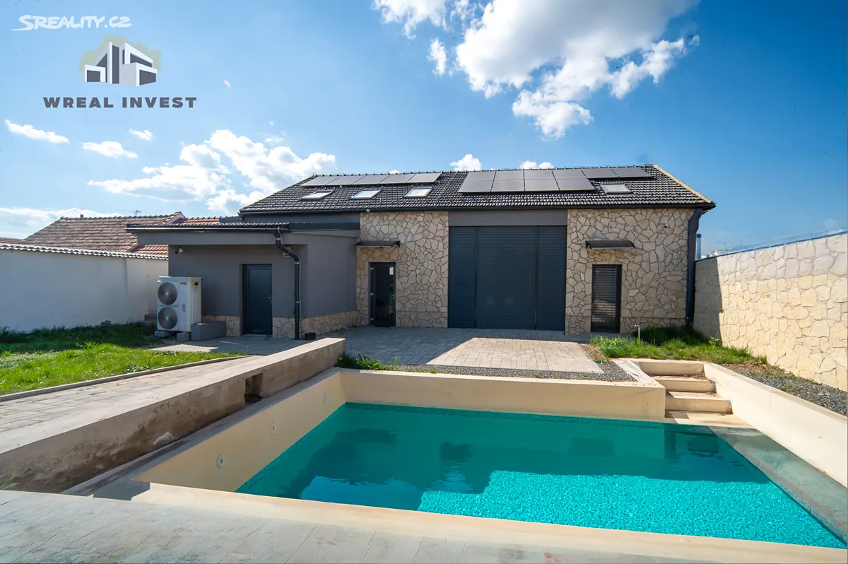 Prodej rodinného domu 251 m², pozemek 794 m², Nebovidy