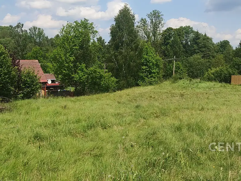 Prodej stavebního pozemku 1025 m², Staré Křečany – náhled fotky 2