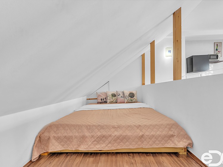 Комерційне приміщення на продаж, 220 м² (16 з 42)