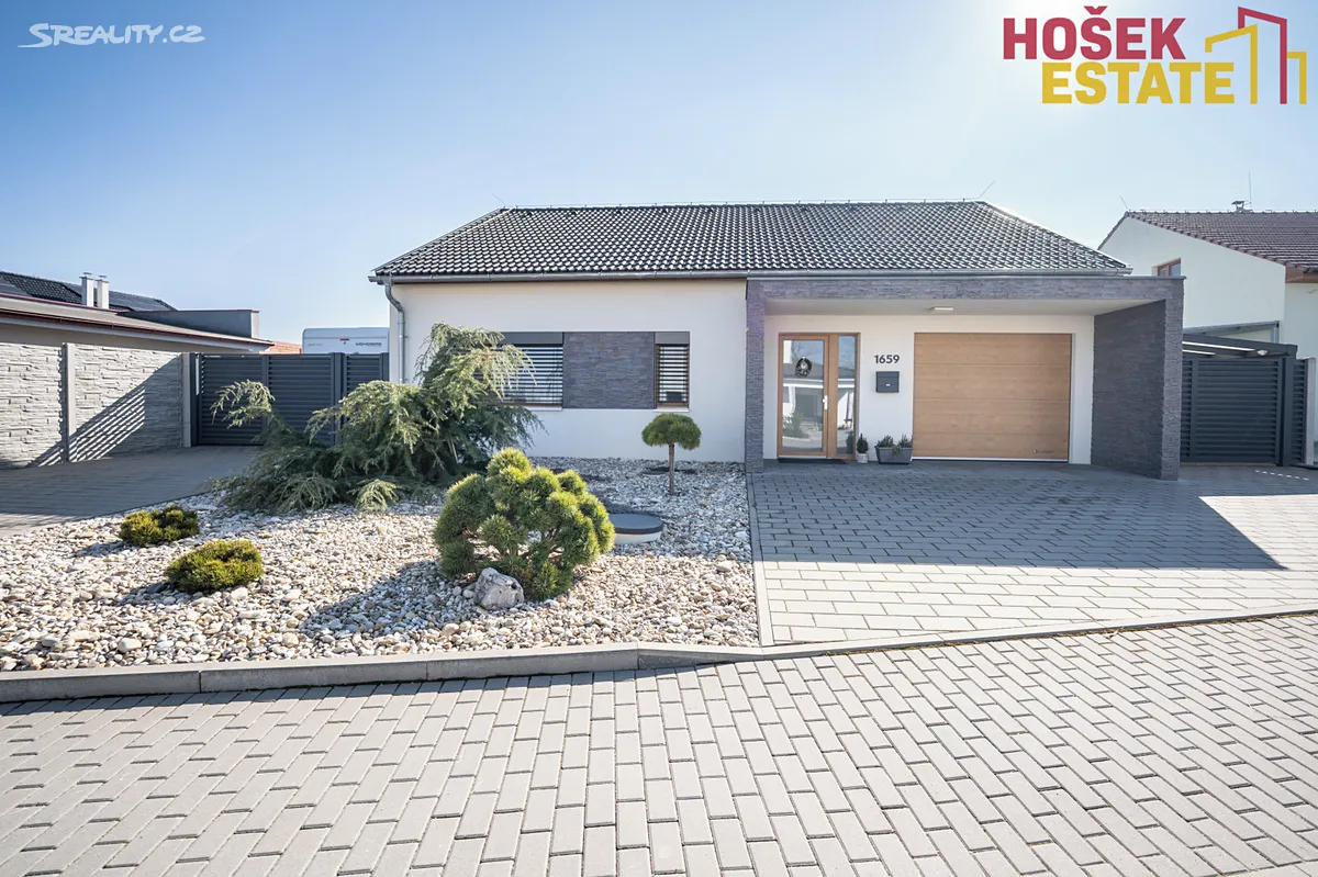 Prodej rodinného domu 160 m², pozemek 724 m², Pohořelice