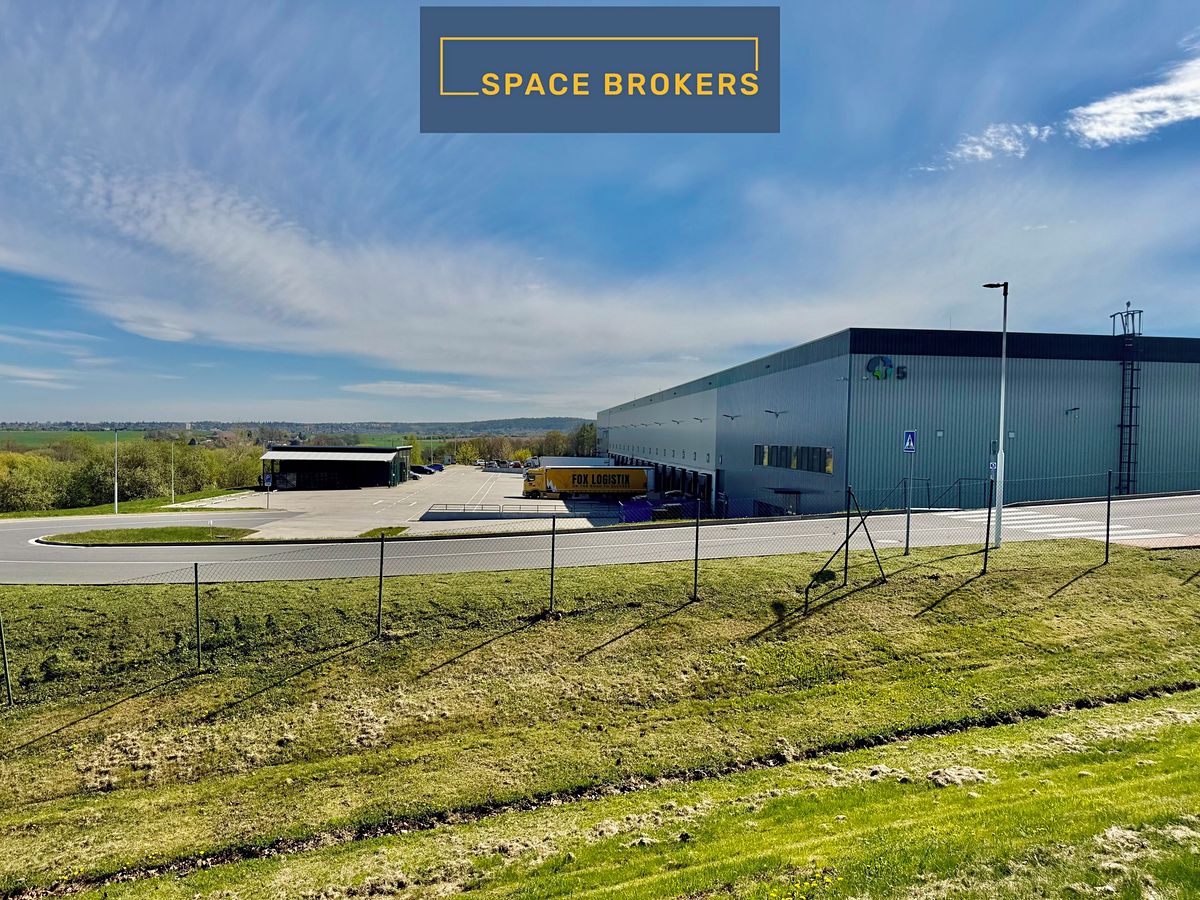 Pronájem skladového prostoru 12687 m²