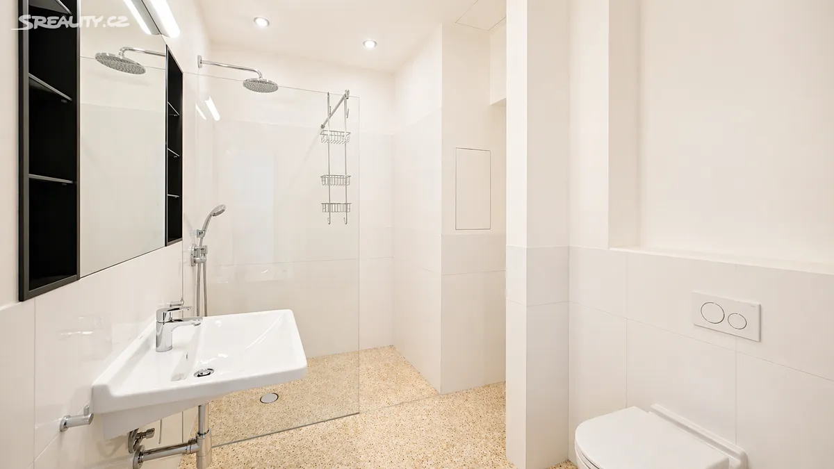 Pronájem bytu 3+kk 74 m² – pohled 6