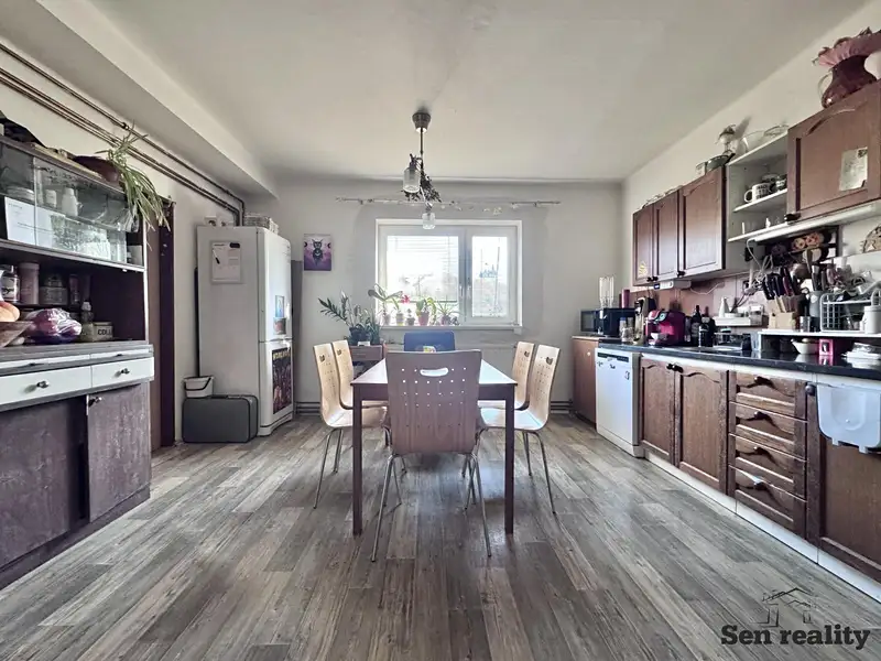 Prodej vícegeneračního domu 140 m², pozemek 1481 m², Kounice – náhled fotky 2
