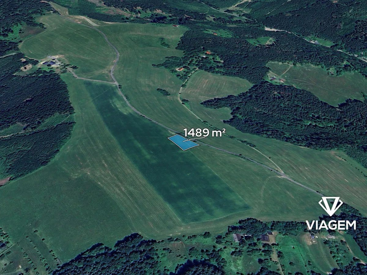 Prodej podílu 1/2 pole 744 m²