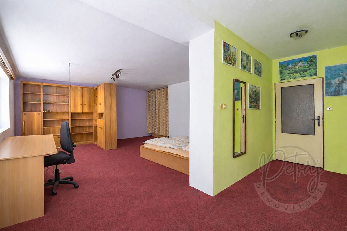 Prodej rodinného domu 200 m², pozemek 850 m² – fotografie 5