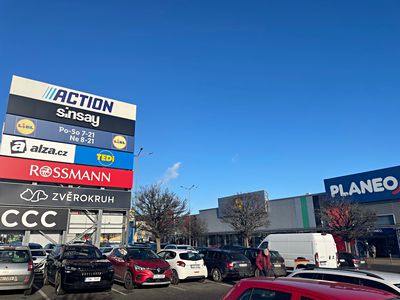 Pronájem obchodního prostoru 49 m²