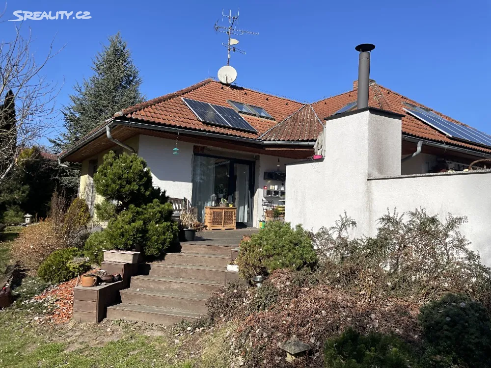 Prodej rodinného domu 206 m², pozemek 4237 m² – pohled 2