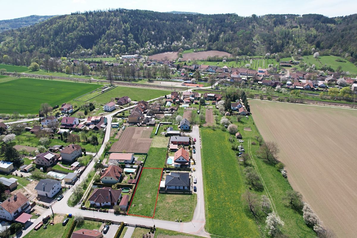 Prodej stavebního pozemku 705 m²