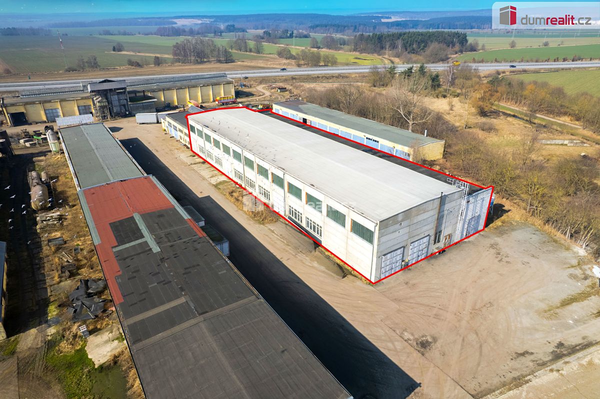 Prodej výrobní haly, prostoru 2752 m²
