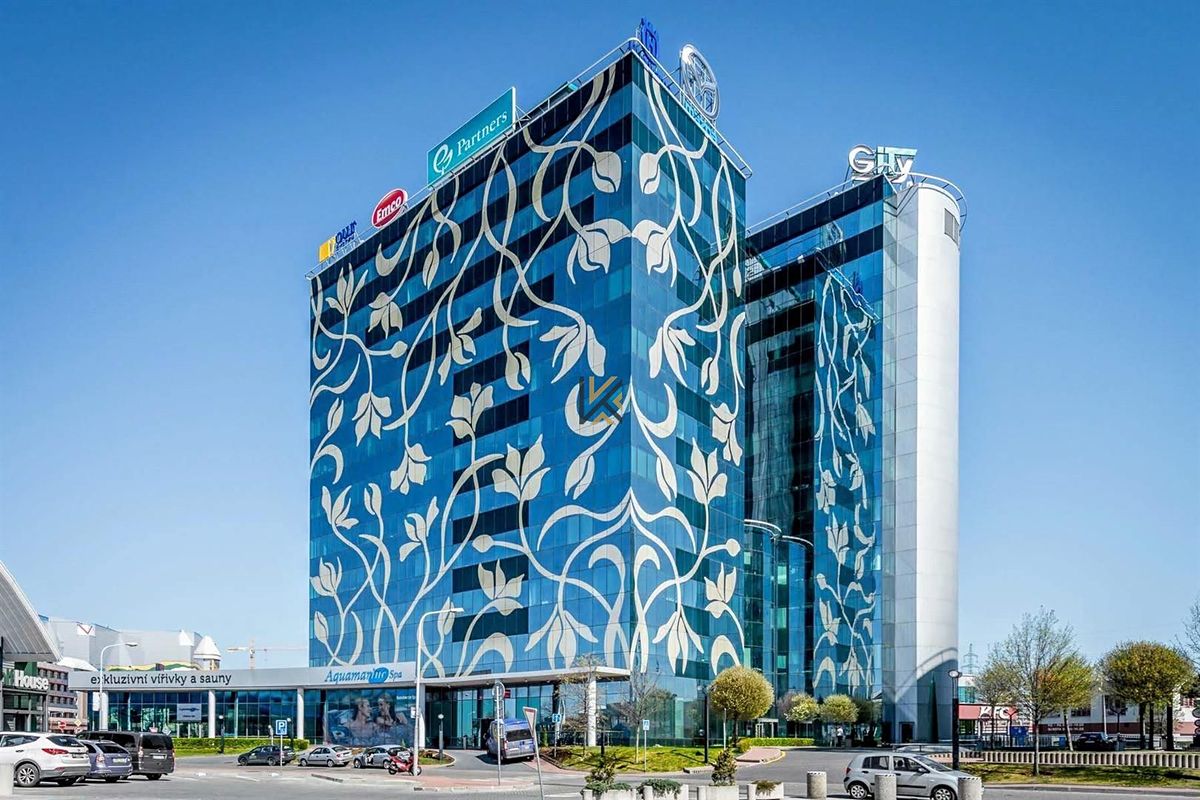 Pronájem kanceláře 140 m²