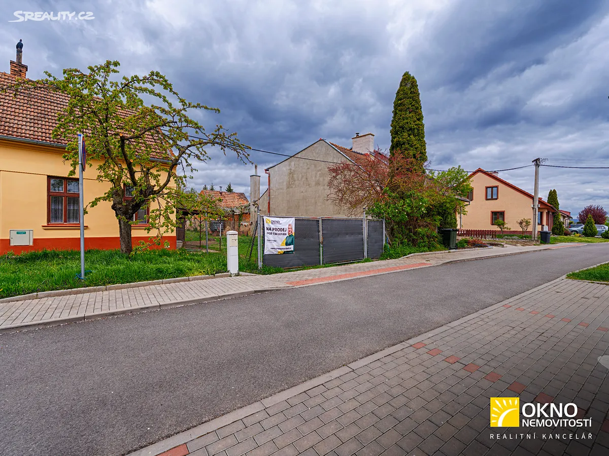 Prodej stavebního pozemku 1918 m² – další
