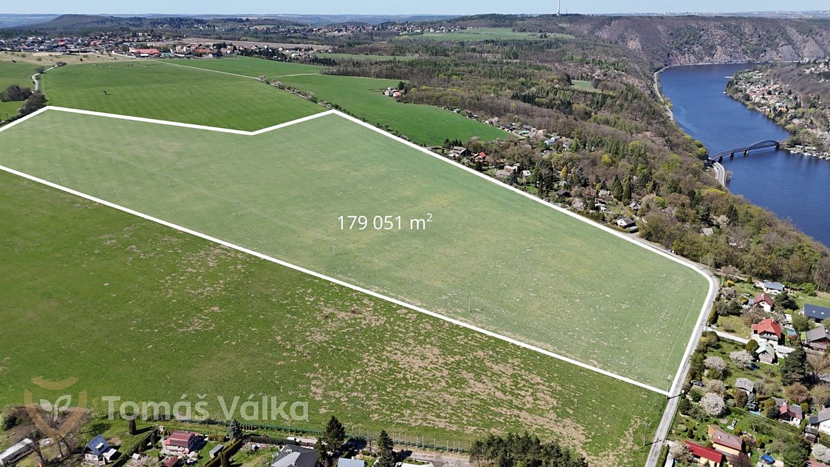 Prodej pole 179051 m²