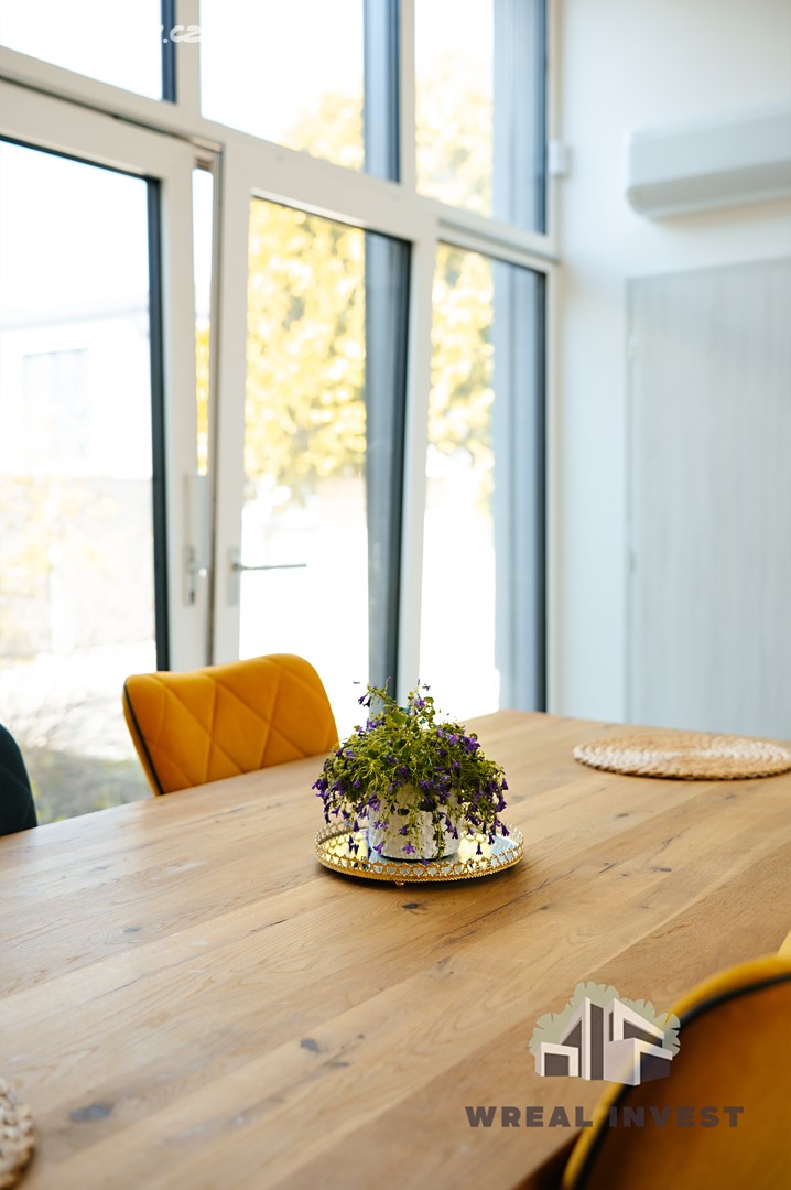 Prodej  rodinného domu 251 m², pozemek 794 m² – pohled 4