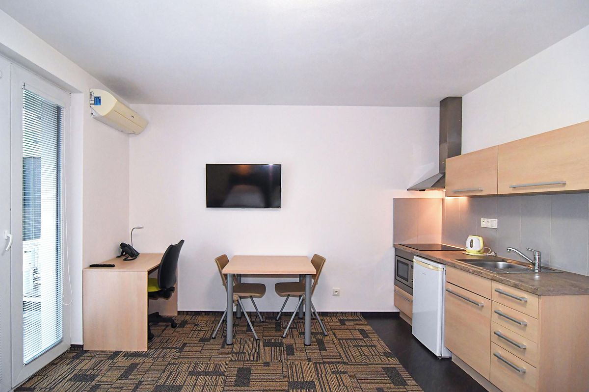 Pronájem bytu 1+kk 35 m² – fotografie 2
