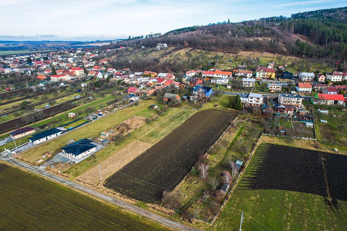Prodej stavebního pozemku 1000 m², Přílepy – fotka 1 z 3