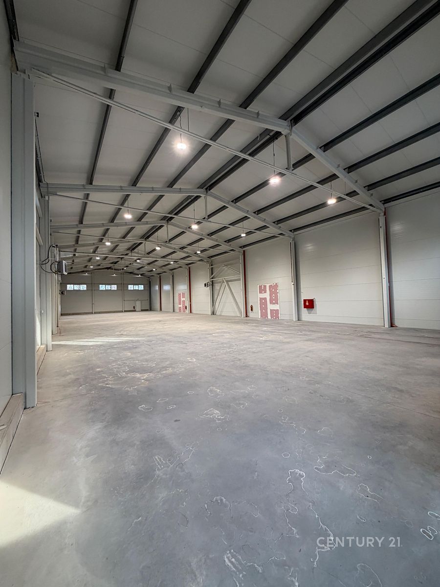 Pronájem výrobní haly, prostoru 2199 m² – fotografie 3
