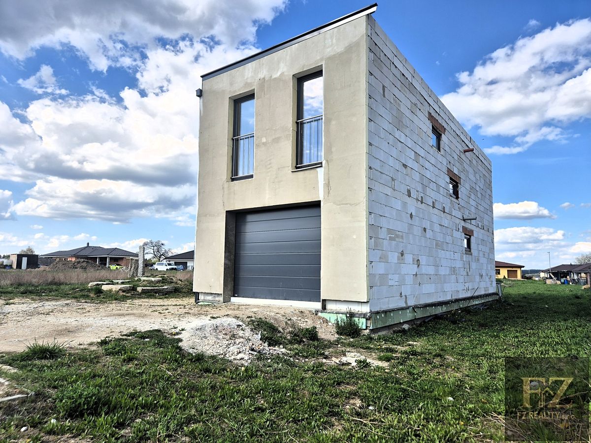 Prodej rodinného domu 140 m², pozemek 810 m² – fotografie 4