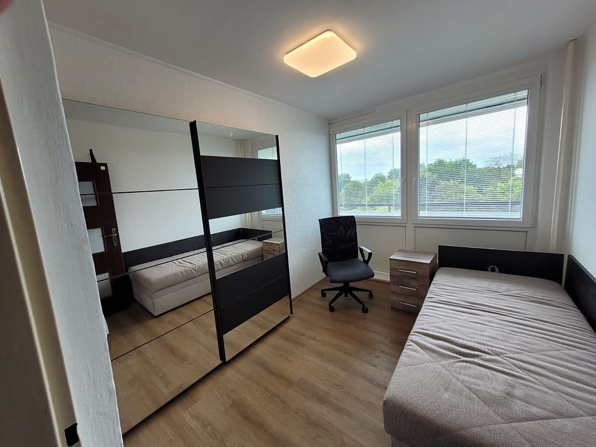 Pronájem bytu pokoje 15 m²
