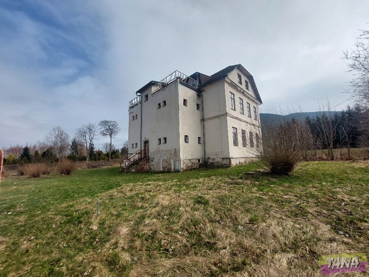 Prodej rodinného domu 670 m², pozemek 1511 m² – fotografie 3