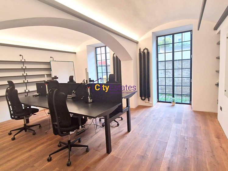 Janáčkovo nábřeží 4