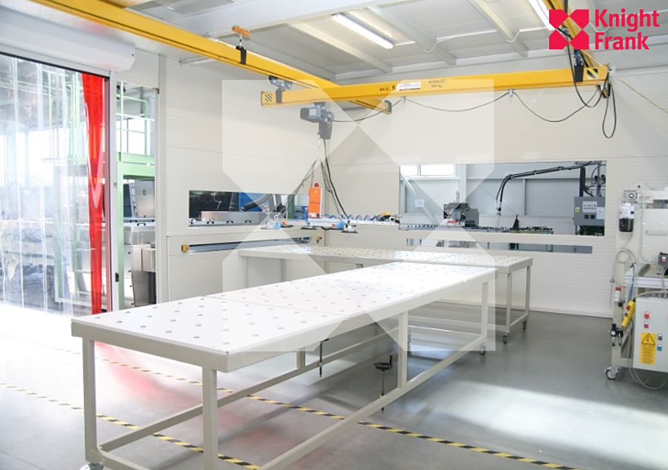 Prodej výrobní haly, prostoru 800 m² – fotografie 3
