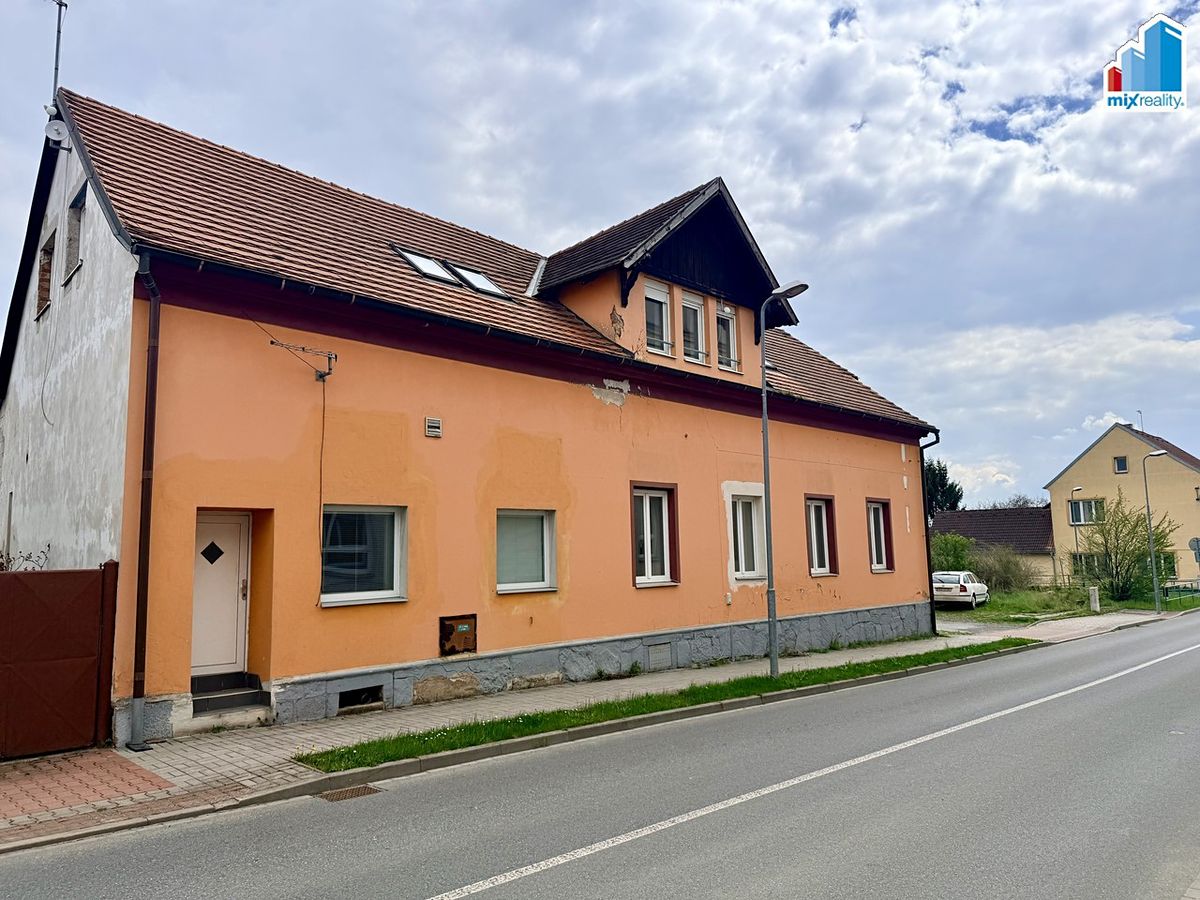 Prodej rodinného domu 397 m², pozemek 842 m² – fotografie 4