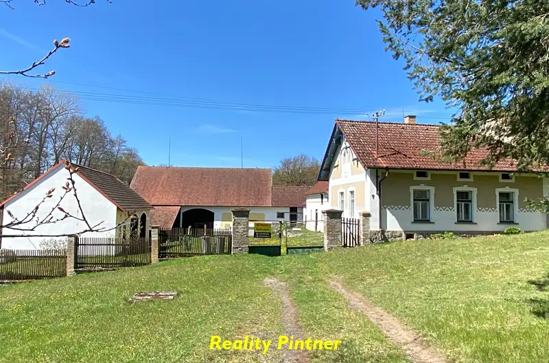 Prodej zemědělské usedlosti 100 m², pozemek 4636 m², Mirovice – náhled fotky 1