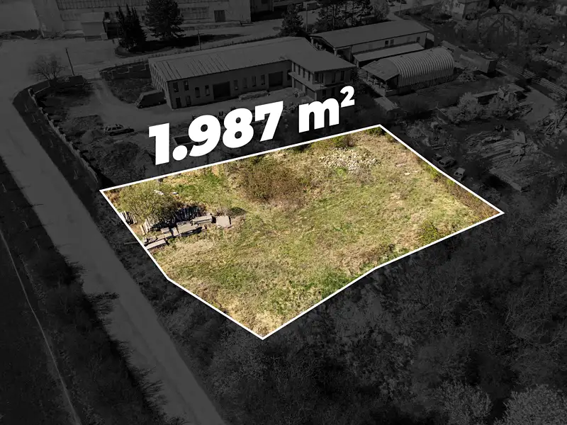 Prodej komerčního pozemku 1987 m², Hrobice – náhled fotky 2