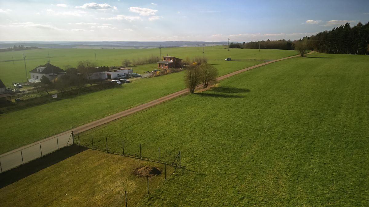 Prodej stavebního pozemku 891 m² – fotografie 3