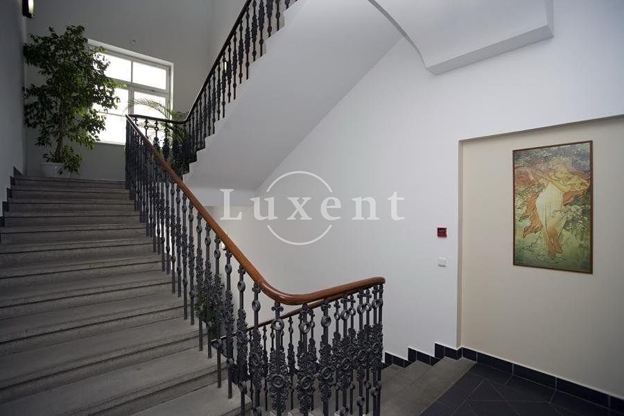Pronájem kanceláře 145 m² – fotografie 3
