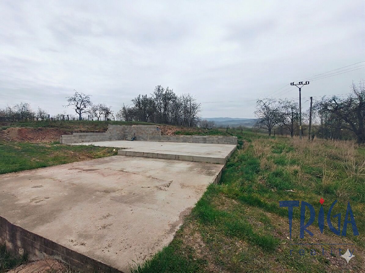 Prodej stavebního pozemku 1152 m² – fotografie 2