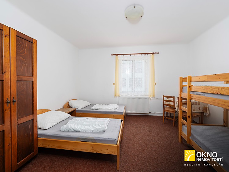 Комерційне приміщення на продаж, 800 м² (22 з 30)