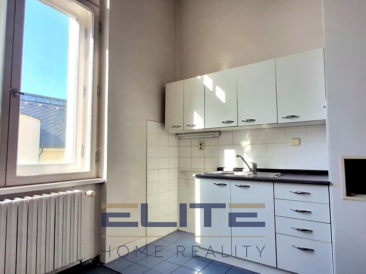Pronájem komerčního prostoru, 775 m² (21 z 37)
