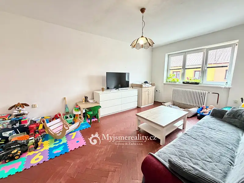 Prodej rodinného domu 192 m², pozemek 552 m², Vrbovec – náhled fotky 3