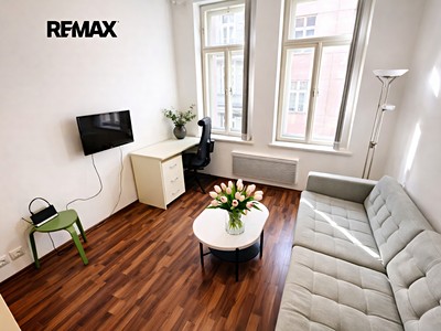 Pronájem bytu 2+kk 38 m²