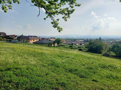 Prodej  stavebního pozemku 833 m²