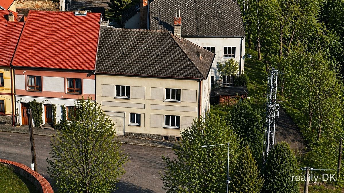 Prodej rodinného domu 180 m², pozemek 252 m² – fotografie 3
