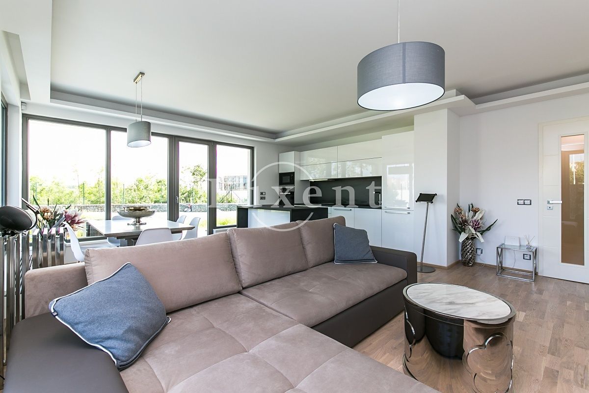 Pronájem bytu 3+kk 156 m²