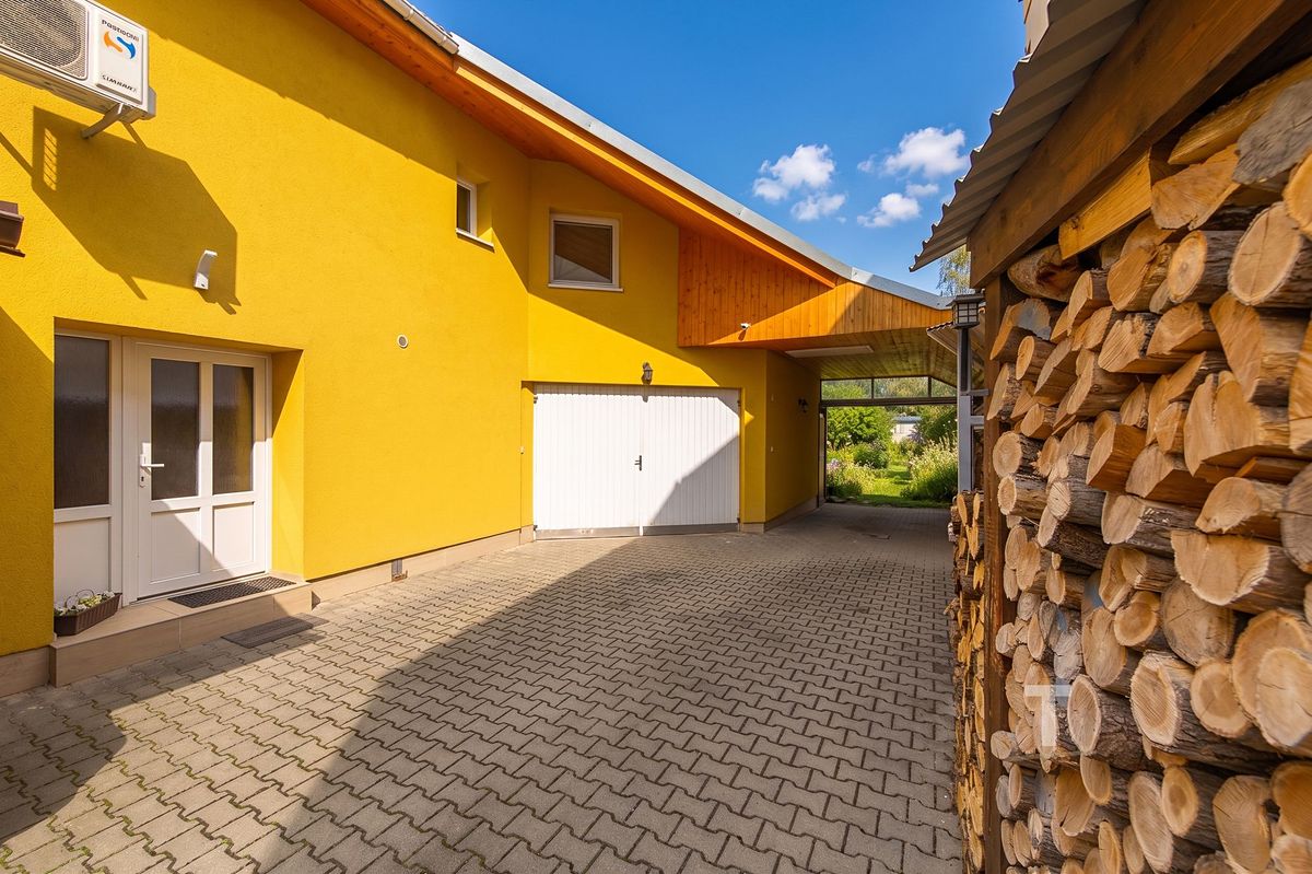 Prodej rodinného domu 190 m², pozemek 1104 m² – fotografie 4