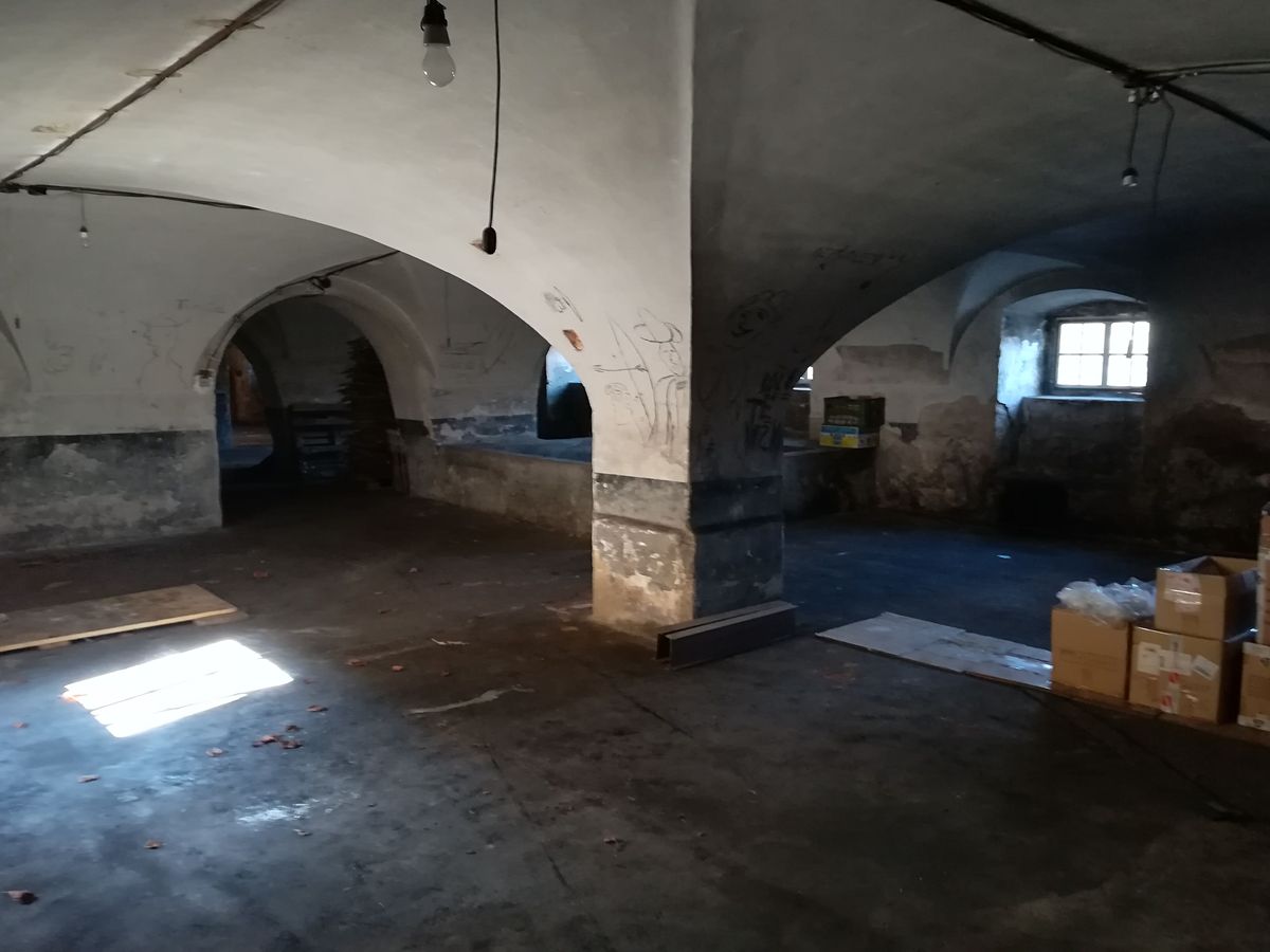 Pronájem skladového prostoru 161 m²