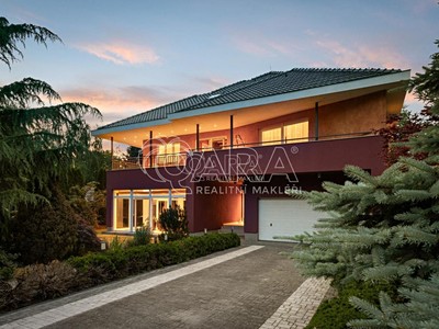 Prodej  rodinného domu 470 m², pozemek 1 038 m²