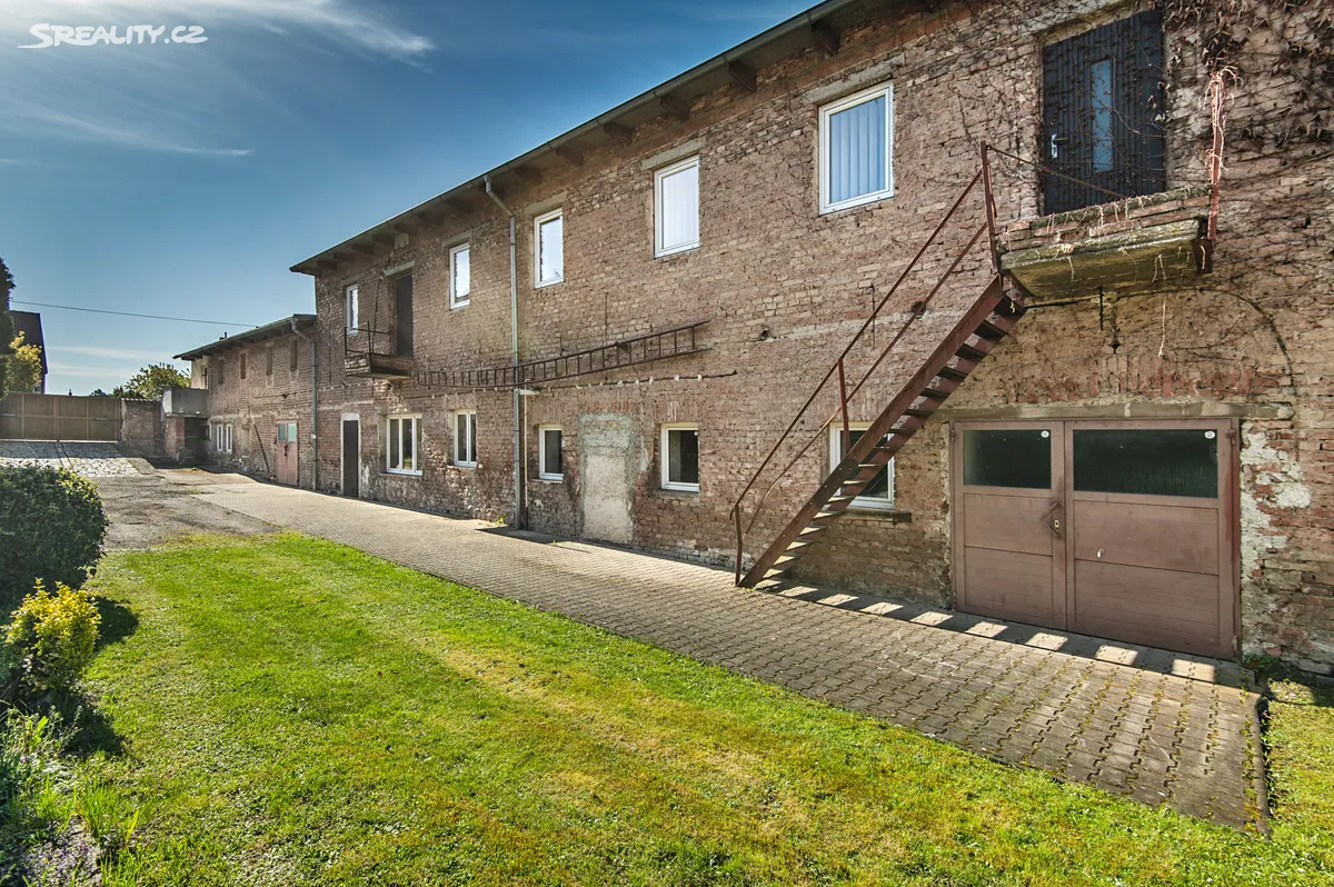 Prodej obchodního prostoru 340 m², Kolín