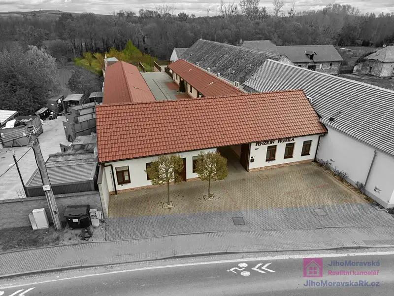 Prodej ubytovacího zařízení 664 m², Bulhary – náhled fotky 1