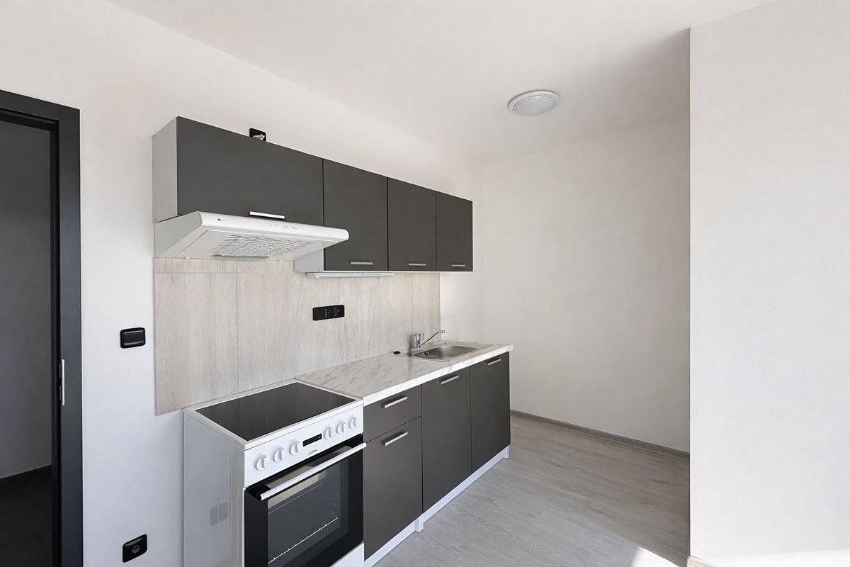 Pronájem bytu 2+kk 32 m² – fotografie 2
