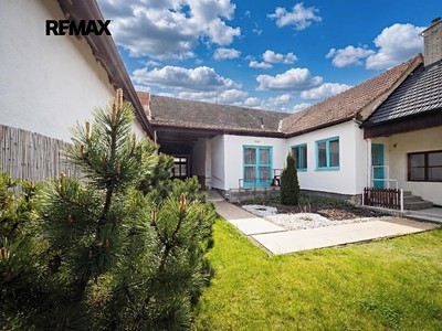 Prodej  rodinného domu 236 m², pozemek 707 m²