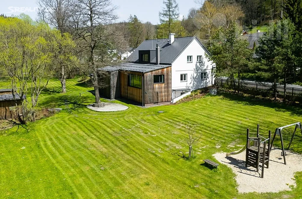 Prodej ubytovacího zařízení 370 m², Malá Morávka