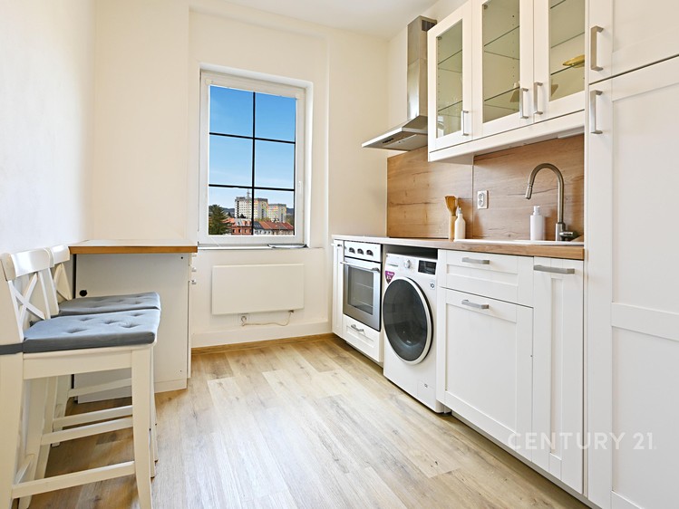 Wohnung 2+1 zum Kauf, 43 m² (1 von 14)