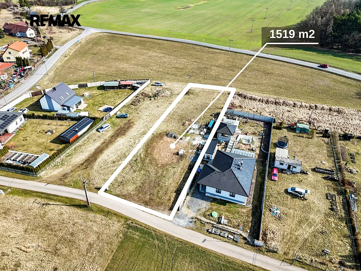 Prodej stavebního pozemku 1519 m² – pohled 2