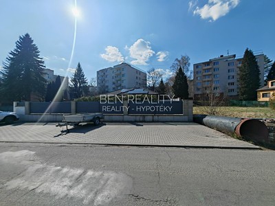 Pronájem garážového stání 40 m²