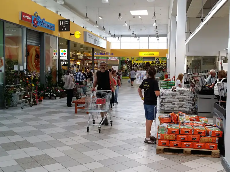 Pronájem obchodního prostoru 305 m², Brno – náhled fotky 3